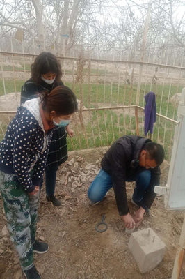 策勒縣開展土壤水分站維護(hù)維修與通信傳輸設(shè)備專業(yè)修理工作